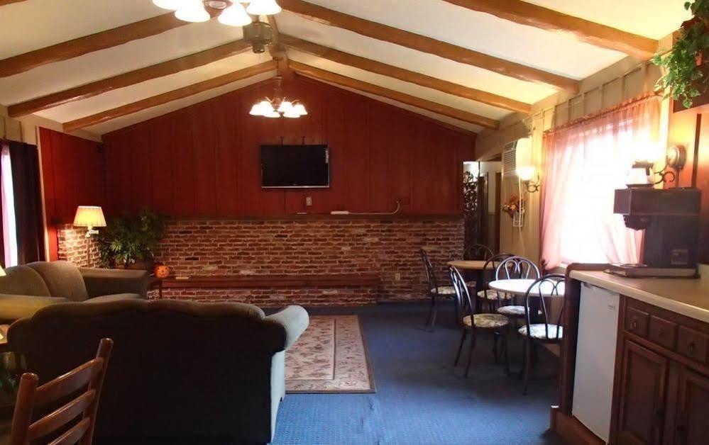 Carlin Villa Motel Carlinville 외부 사진